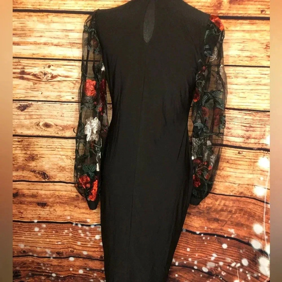 Embroidered Floral Puff Sleeve Dress - Picture 12 of 15